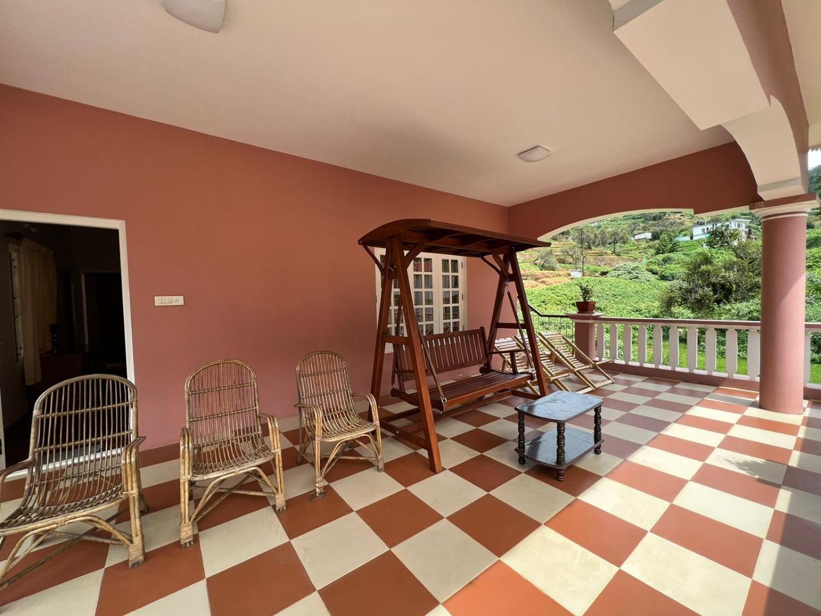 Chill Inn - Families Only Утакаманд Экстерьер фото