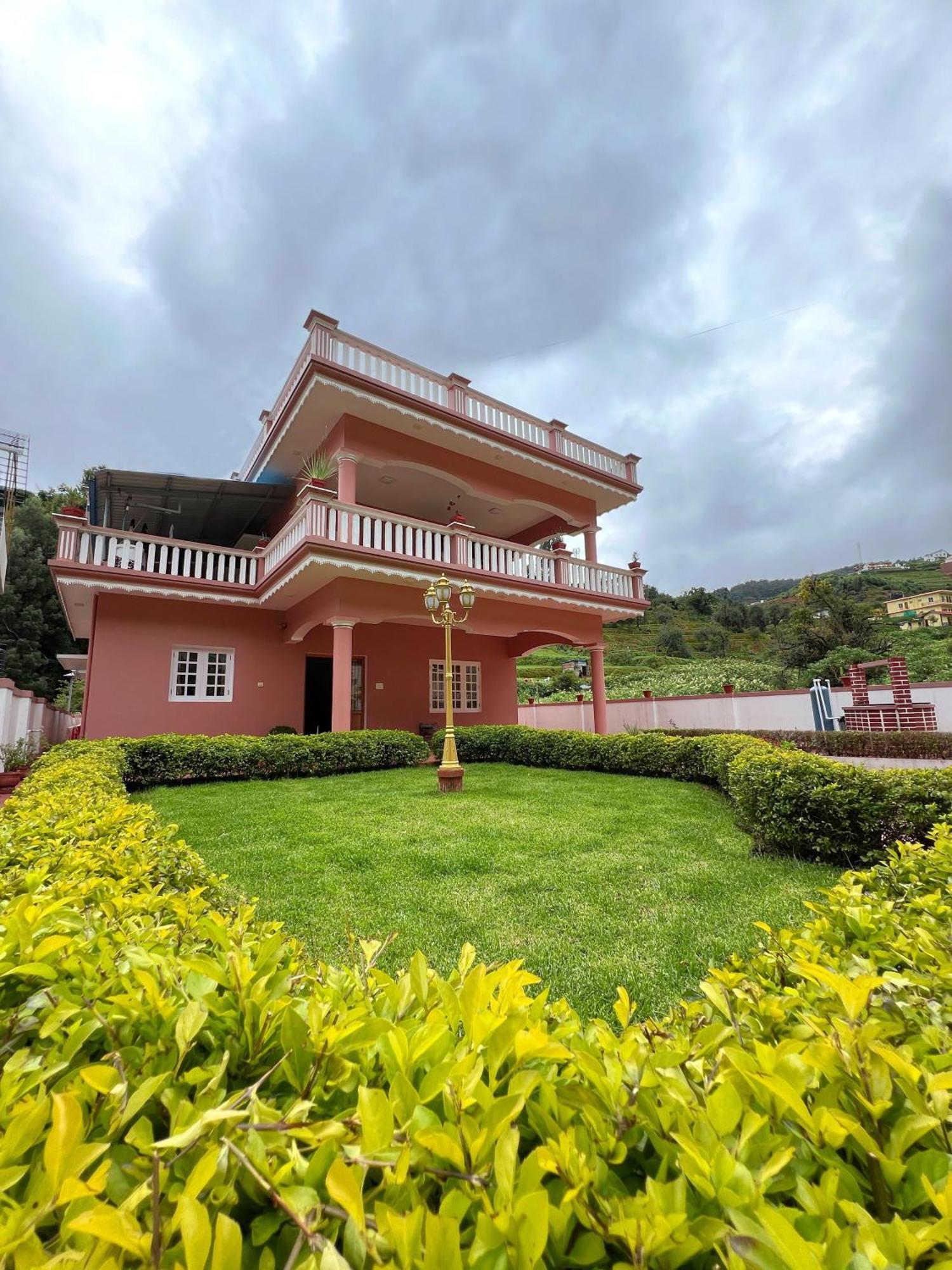 Chill Inn - Families Only Утакаманд Экстерьер фото